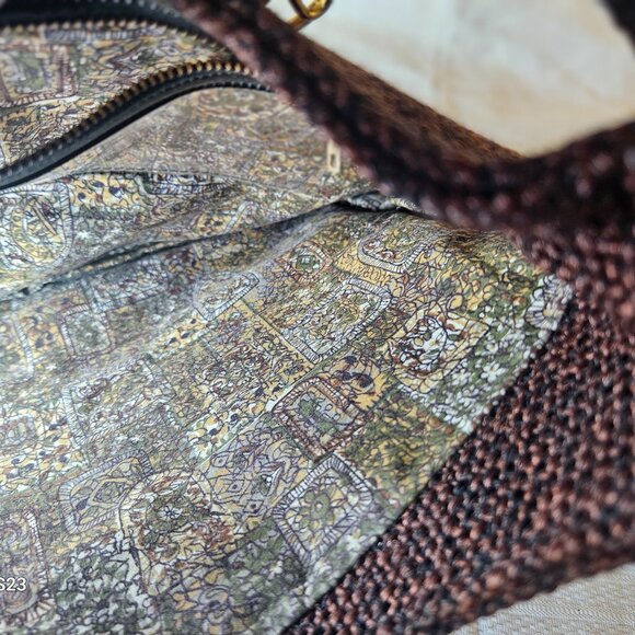 Vintage Tweed Handbag With Brass Fastener, Fantastic Condition! Looks New. - Picture 11 of 16